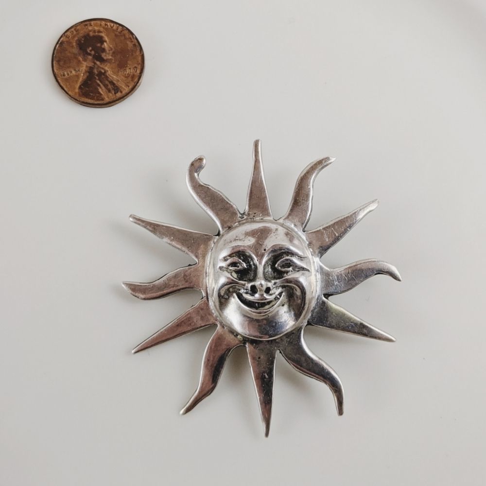 925 Sterling Silver Smiling Sun Mexico Brooch